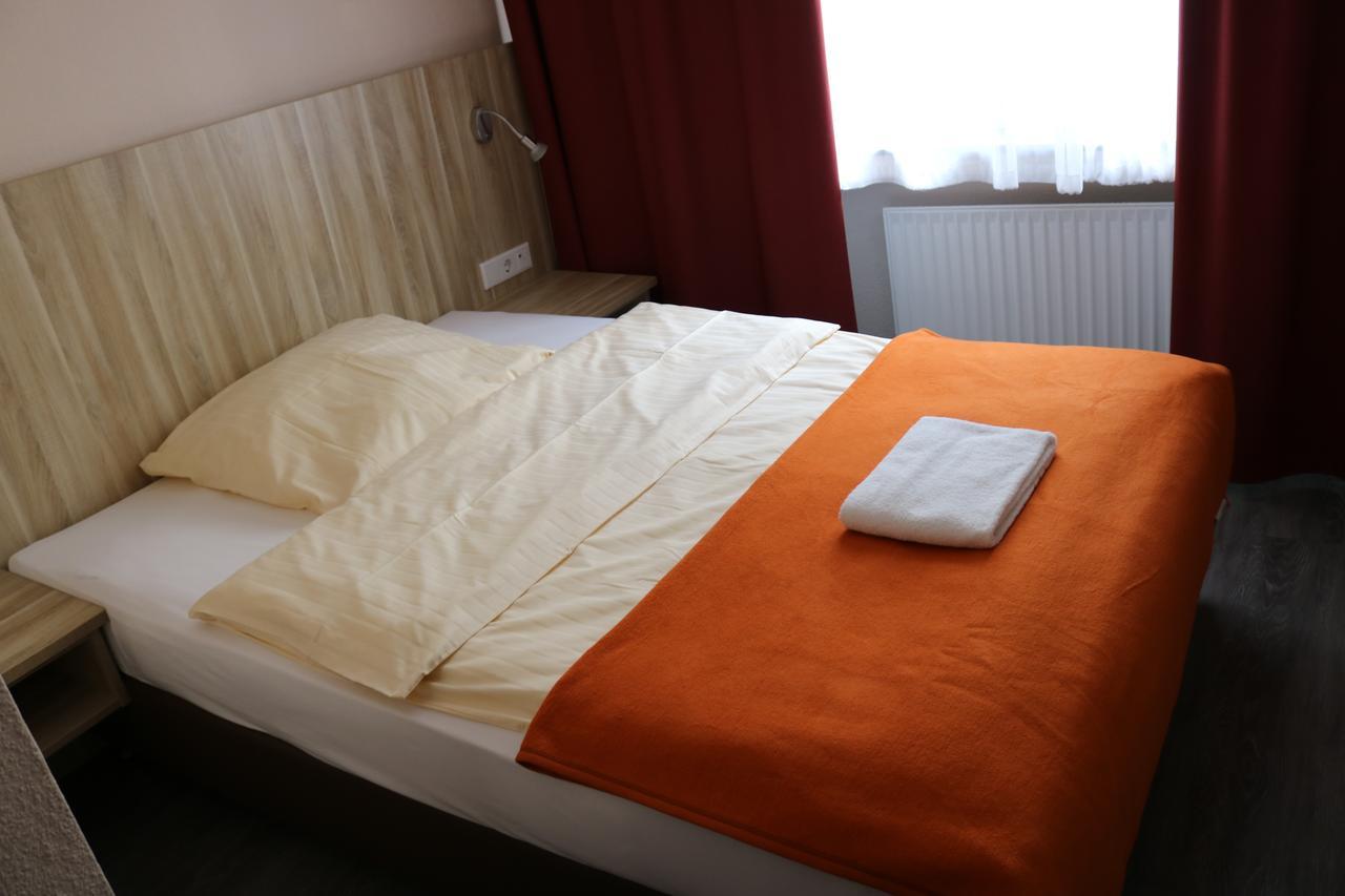 Hotel Paris Dusseldorf Bagian luar foto